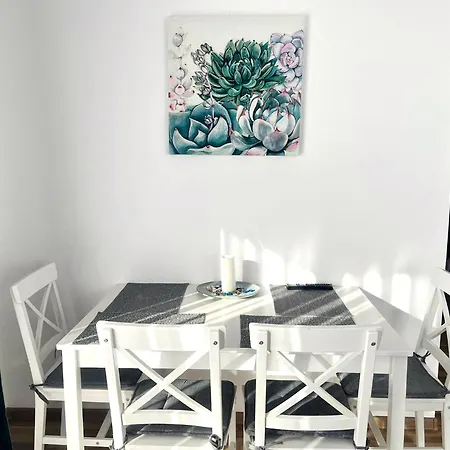 Emerald Coresi - Free Parking & Smart Tv Apartment