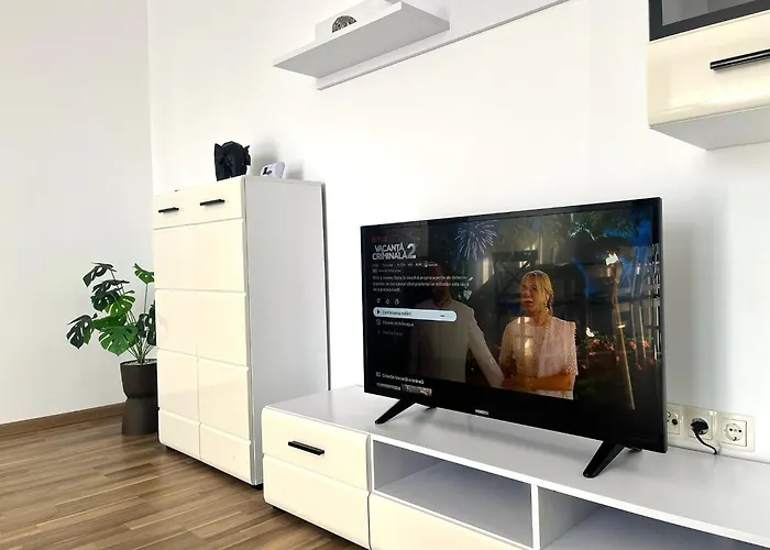 Emerald Coresi - Free Parking & Smart Tv *