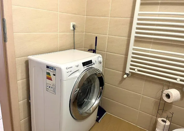 Emerald Coresi - Free Parking & Smart Tv *